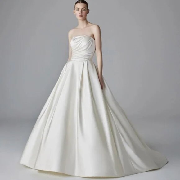 PRONOVIAS - 'Kristin' Wedding Dress - Size US10 - MSRP $2950 - NWT - SAVE $2000